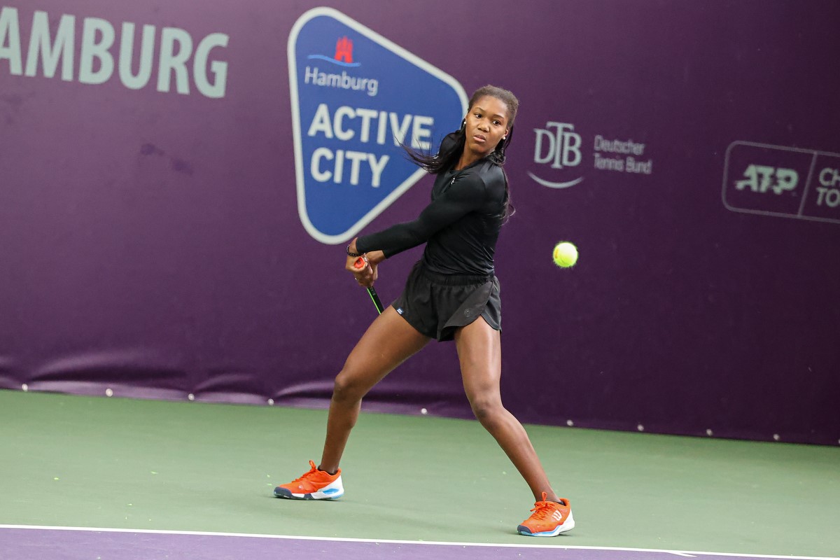 ITF-Damenturnier in Hamburg Lokalmatadorin Noha Akugue im Halbfinale